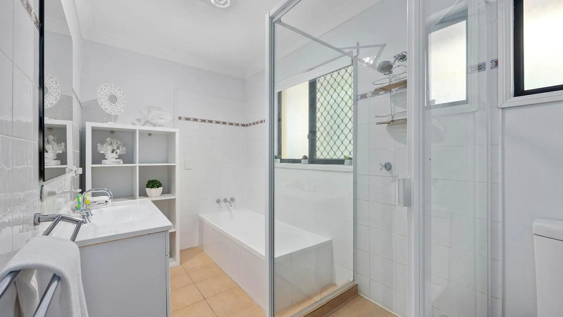 5Br Coastal Escape Walk To Peregian Beach Holiday home