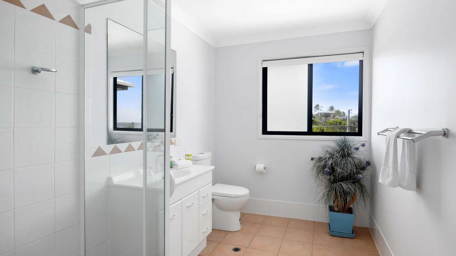 Holiday home 5Br Coastal Escape Walk To Peregian Beach Australia