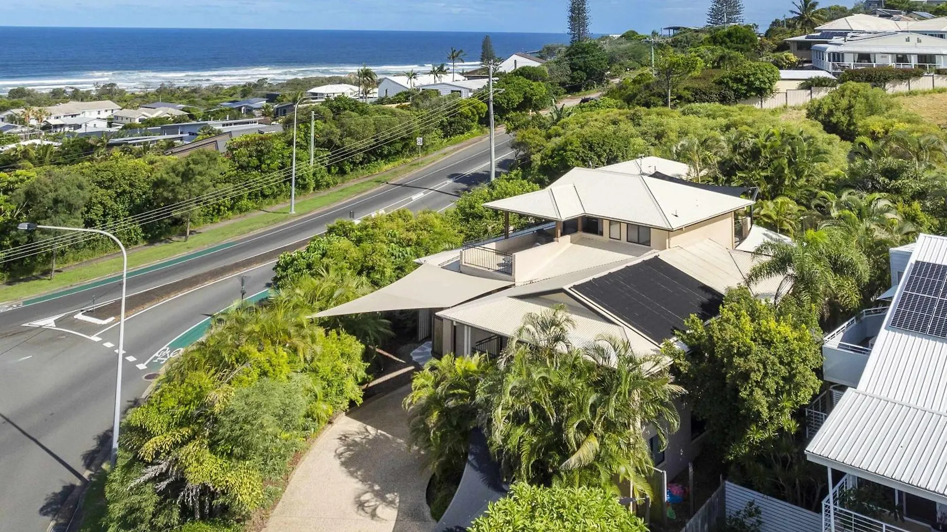 Holiday home 5Br Coastal Escape Walk To Peregian Beach