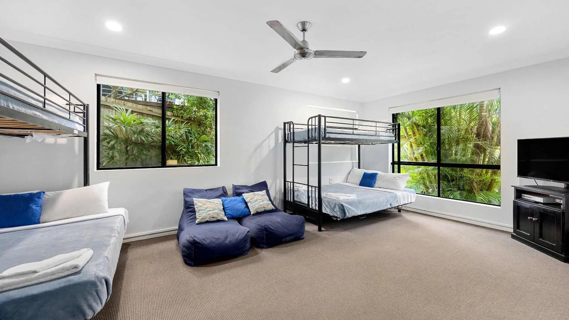 5Br Coastal Escape Walk To Peregian Beach