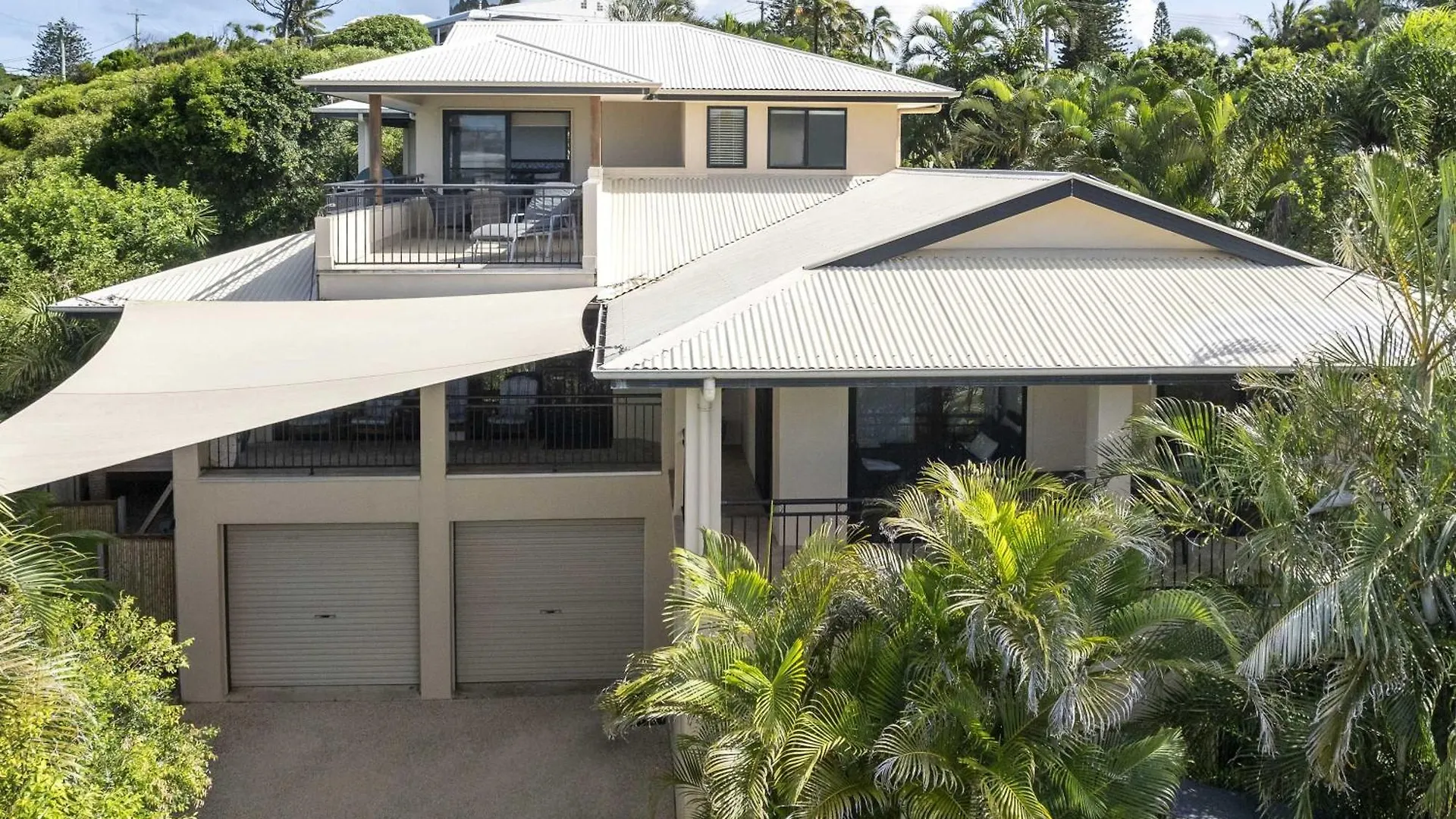 Holiday home 5Br Coastal Escape Walk To Peregian Beach Australia